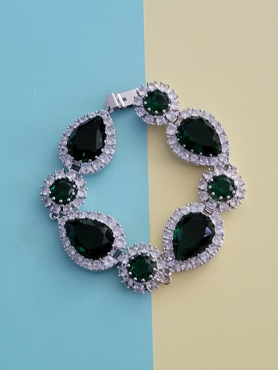 Crystal Emerald Bracelet Green Teardrop raindrop P