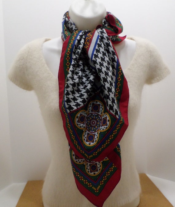 Vintage Ladies Scarf Wrap 100 Polyester Red Black White 31 X 32