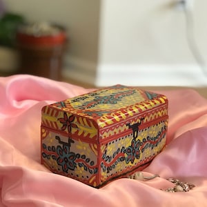 Hand Painted Trinket Box: &quot;Sandook&quot;