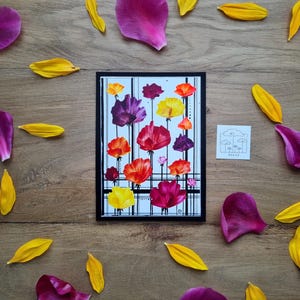 エンカウスティック絵の具で描かれた鮮やかな色の花とミニマリストなファインライナーの背景が描かれたカード // DIN 6 // オリジナルとして発送