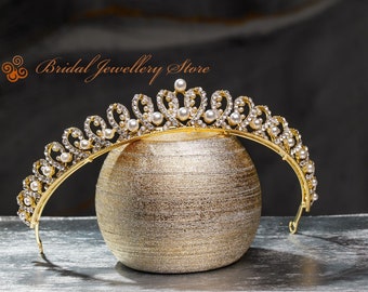 Bridal Tiara,Pearl Tiara,Gold Bridal Crown,Gold Wedding Tiara,Pearl Wedding Hair Accessory,Wedding Headpiece,Bridal Hairpiece,Pearl Diadem