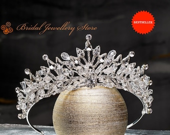 Bridal Tiara, Silver Tiara, Crystal Bridal Crown, Wedding Tiara, Wedding Hair Accessory, Wedding Headpiece, Bridal Hairpiece, Crystals !