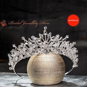 Bruids tiara, zilveren tiara, kristallen bruidskroon, bruiloft tiara, bruiloft haaraccessoire, bruiloft zendspoel, bruids haarstukje, kristallen!