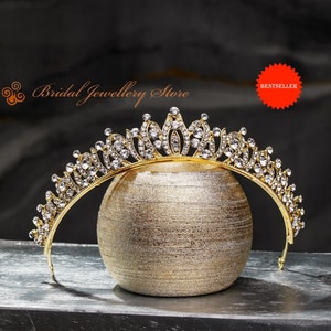Bridal Tiara, Gold Tiara, Crystal Bridal Crown, Wedding Tiara, Wedding Hair Accessory, Wedding Headpiece, Bridal Hairpiece, Crystals !