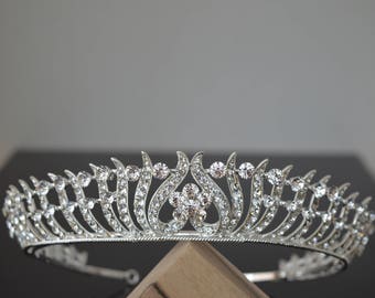 Diadème de mariée, diadème argenté, couronne de mariée en cristal, diadème de mariage, accessoire de cheveux de mariage, casque de mariage, postiche de mariée, cristaux !