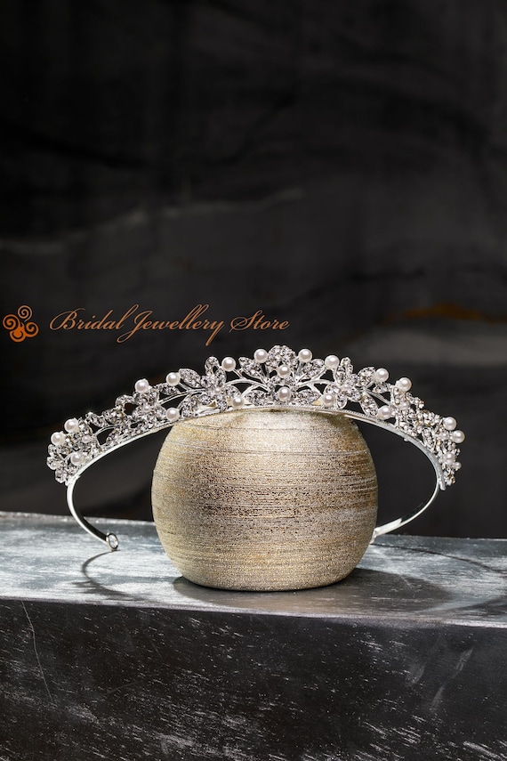 Elegant Silver Pearl Tiara s-l400.jpg main image 2