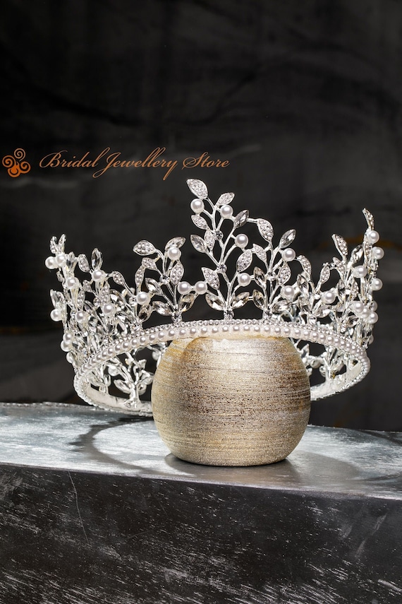 Vintage Pearl Crystal Silver Hair Tiara Wedding Bridal Crown Amazon.com: Princess Bridal Crowns Cubic Zirconia Teardrop  main image 3