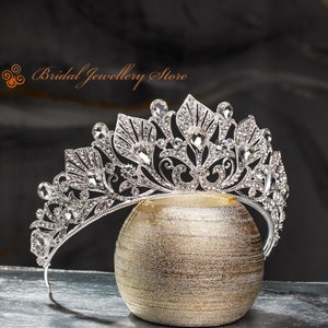 Bruids tiara, zilveren tiara, kristallen bruidskroon, bruiloft tiara, bruiloft haartoebehoren, bruiloft zendspoel, bruids haarstukje, kristallen!