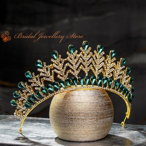 Bridal Tiara, Gold Tiara, Bridal Crown, Tiara,Wedding Hair Accessory, Wedding Headpiece, Bridal Hairpiece, Emerald Crystals Crown
