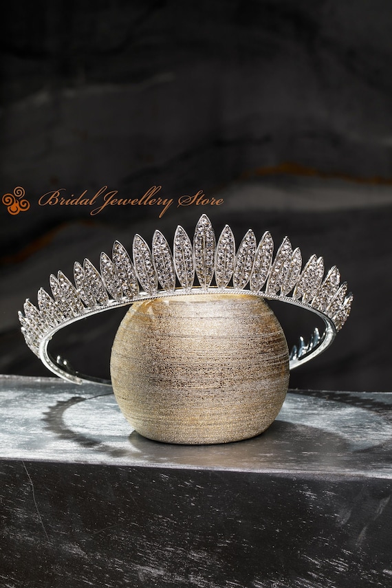 Crystal Bridal Tiara, Silver Wedding Crown, Rhinestone  display picture 2