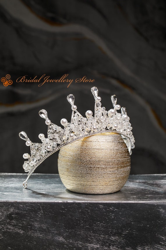 Elegant Silver Tiara with Pearls Elegant Zircon & Pearl Bridal Tiara | Classic Silver Rhodium  main image 4