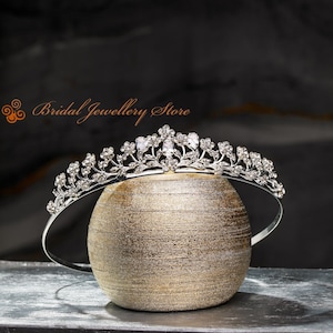 Diadema nuziale, diadema d&#39;argento, corona nuziale di cristallo, diadema nuziale, accessorio per capelli da sposa, copricapo da sposa, parrucchino da sposa, cristalli!