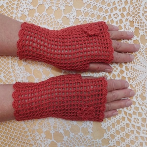 Lace Fingerless Crochet Gloves: Elegant Evening Mitts