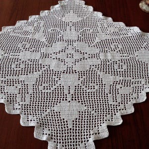 Crocheted Lace Table Runner: Vintage Style Doily, 34.5x25.5 in