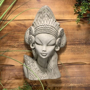Stone Garden Wall Hanging African Warrior Lady Woman Plaque Ornament