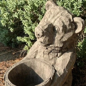 Stone Garden Detailed Bear Planter Plant Pot Ornament Gift image 1