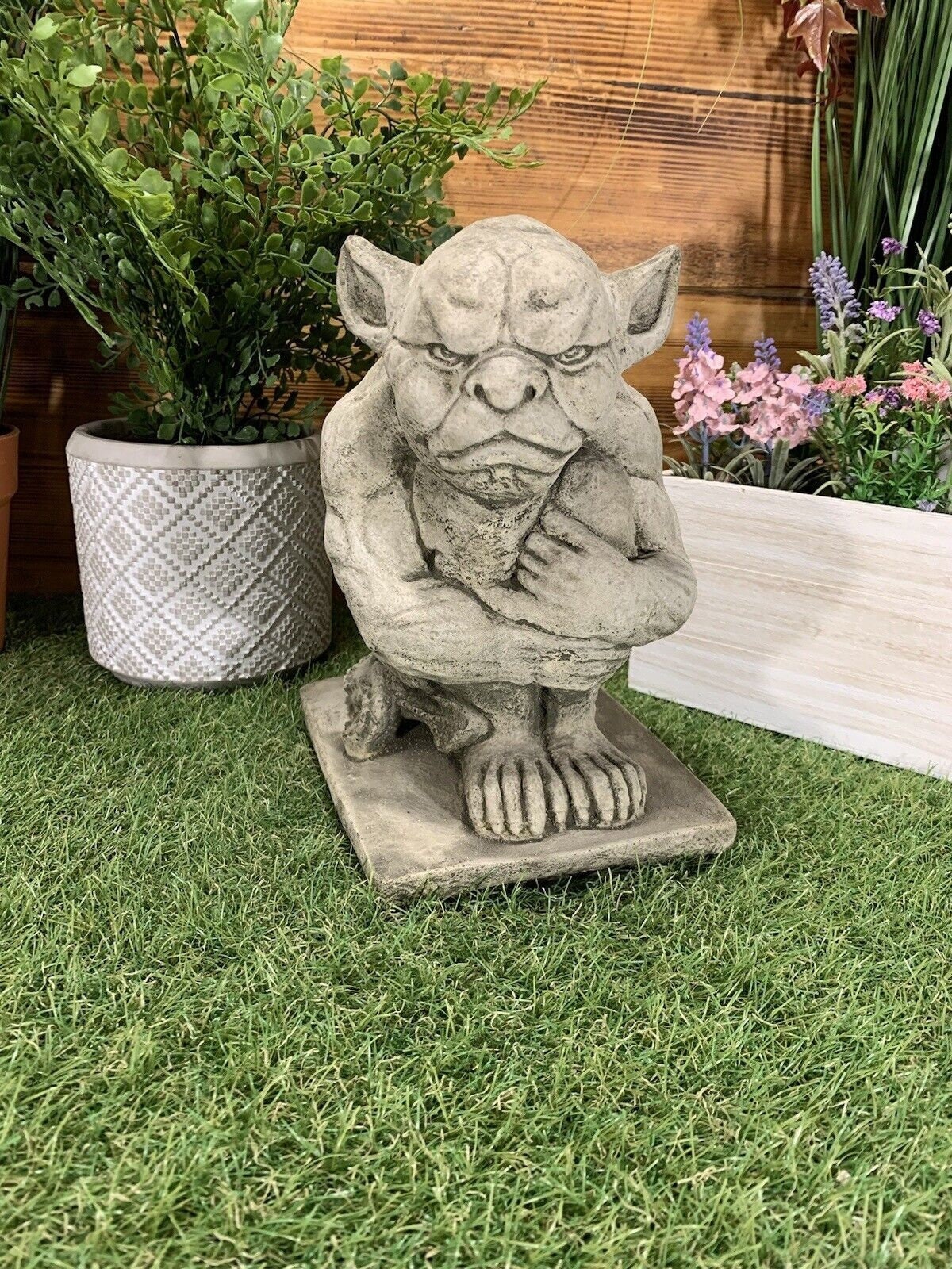 Stone Garden Gothic Gargoyle Gremlin Devil Dragon Detailed