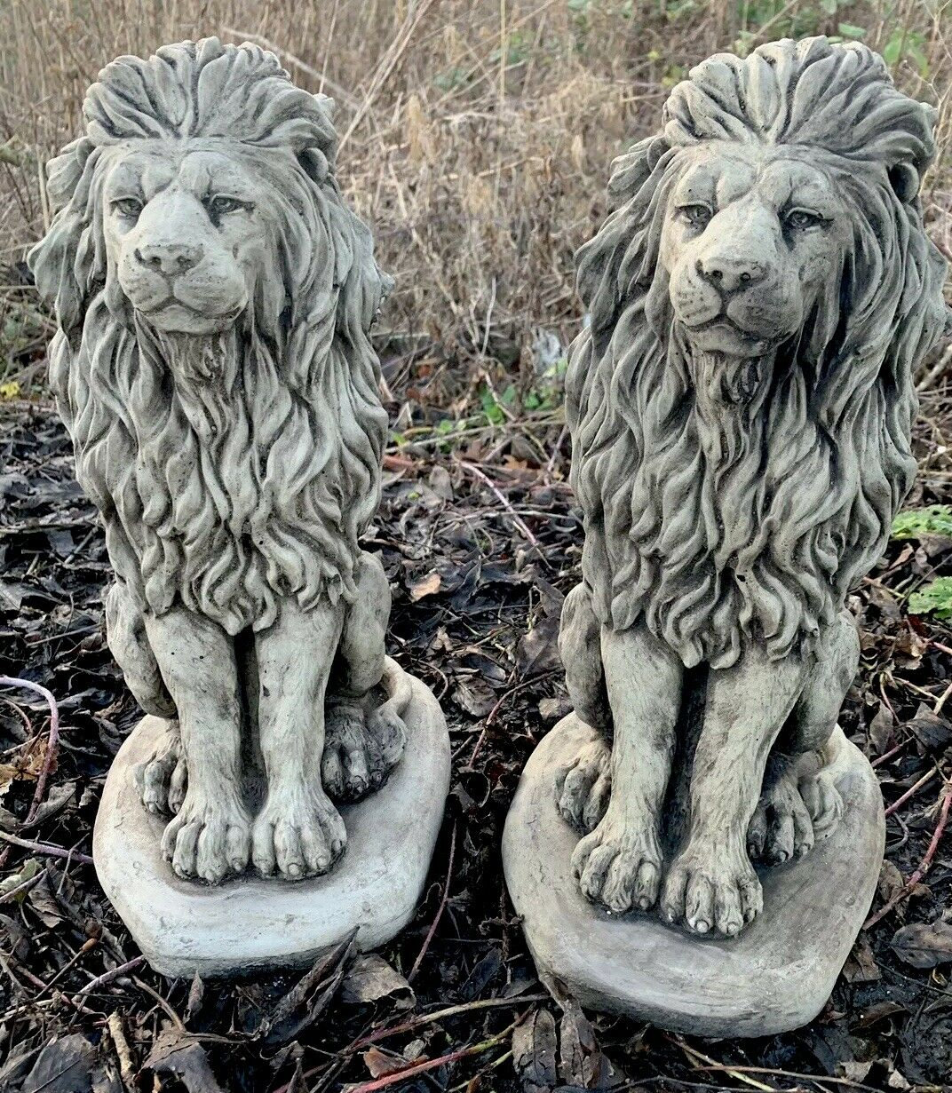 FABRIQ Lot de 2 figurines de lions en pierre résistante au gel pour l'extérieur - Gris - Poids : 22 kg - Hauteur : 36 cm - Largeur : 14 cm - Longueur : 20 cm