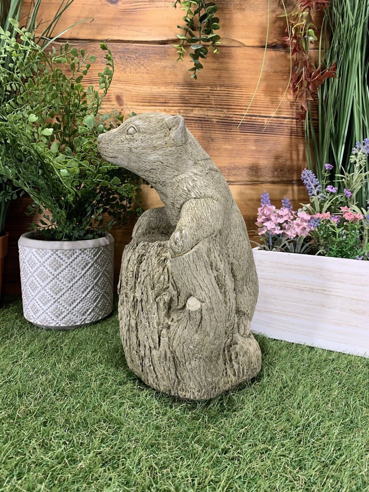 Statuette Blaireau En Résine Pour Jardin Ou Maison - Détaillée, Résistante Au Gel Et Aux UV