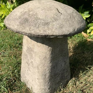 Stone Garden Traditional Large Toadstool Mushroom 2 Piece Concrete Ornament