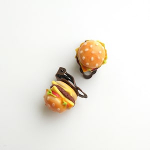 Burger earrings clip Cheeseburger Tiny food earring Fake food gift Hamburger jewelry Baker gift Miniature food Fast food love Burger jewelry