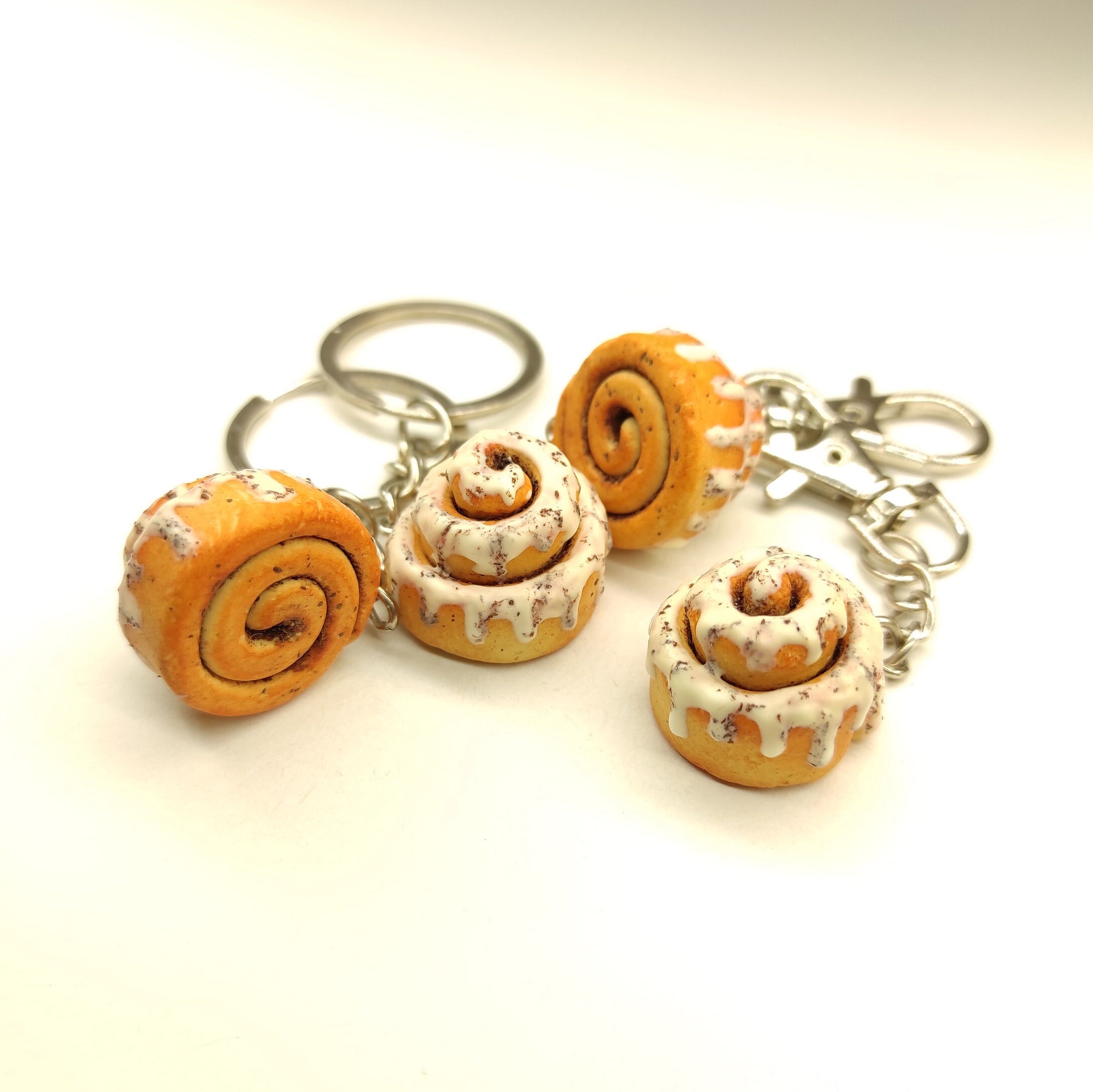 Cinnamon Roll Keychain, Cinnamon Bun Charm - Etsy
