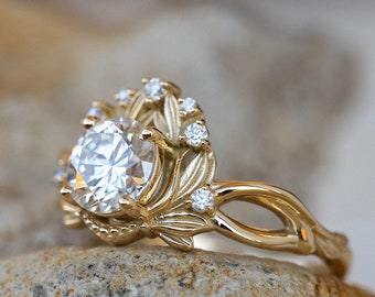 READY TO SHIP, Sizes 6-8Us, 1 carat Moissanite Engagement Ring, Foliage Crown Engagement ring with Moissanite,  14K yellow gold ring