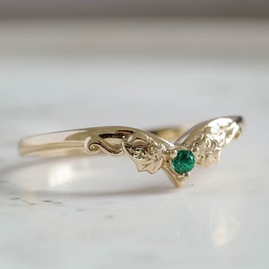 Lab Emerald Wedding Band, Nature inspired Elf Wedding Ring for Women, Delicate Ivy Leaf Ring, V Shaped Curved Band, 14k or 18k Solid Gold