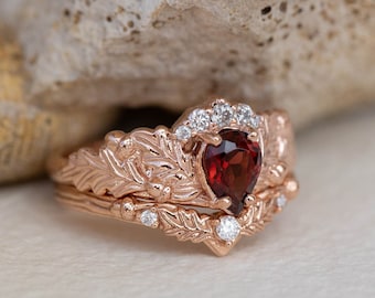 Oak leaf ring set - Natural Garnet Engagement ring with Crown Halo & Diamond Wedding Band, Nature inspired rings in 14k or 18k Gold