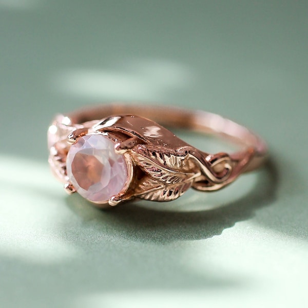 Bague de fiançailles quartz rose, bague or massif, bague feuilles, bague pour femme, bague unique, alliance or rose, bague romantique, bague nature