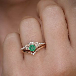 V shaped Wedding band with Emerald Engagement Ring Set, 5mm Natural Green Emerald with Tiny Diamonds & Curved Chevron ring, 2pcs Bridal Set