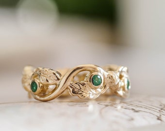 Oak leaf Wedding band with Real Emeralds, Unique Nature Wedding Ring, Gold Leaves and Tiny Acorns Elven Ring for Women 14k or 18k Solid Gold