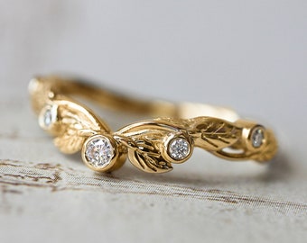 Leaf wedding band with diamonds or moissanites, twig wedding ring, gold leaf ring, branch ring, nature ring for woman, curved band, stacking