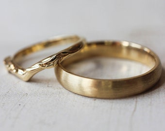 Wedding bands set his and hers, satin finish wedding band, simple gold ring for man, nature ring for woman, leaf ring, 4mm ring men