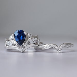 Natural Sapphire Engagement Ring Set with Leafy Chevron Wedding Band, Unique Bridal Ring Set 14K / 18K Gold Nature inspired Engagement rings