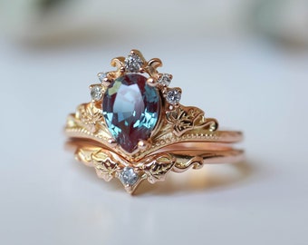 Pear shaped Engagement Ring Set - Lab Alexandrite & Salt and Pepper Diamond Engagement Ring with Ornate Ivy Leaf Wedding Ring, Elvish Rings