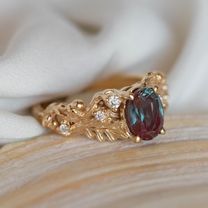1.6 carat Oval Alexandrite Engagement Ring, Colour Changing lab Alexandrite Gold Ring with Oak Leaves and Diamonds, Forest Inspired Wedding