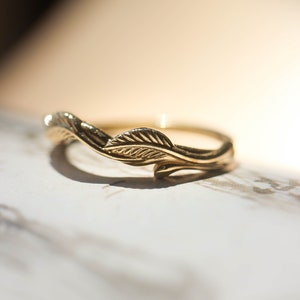 Twig wedding band, leaves wedding ring, rustic ring, branch ring, nature inspired, gold ring for woman, leaf engagement ring, 14K, 18K image 3