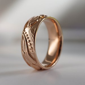 Nature wedding band for man, textured wedding ring, leaf wedding band for man, mens wedding ring, carved band ring, mens rustic wedding band