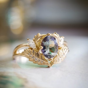Natural Bi Color Tanzanite Engagement Ring, Purple Lavender Tanzanite Ring inspired by Nature, Botanical Engagement Ring for Elven Bride