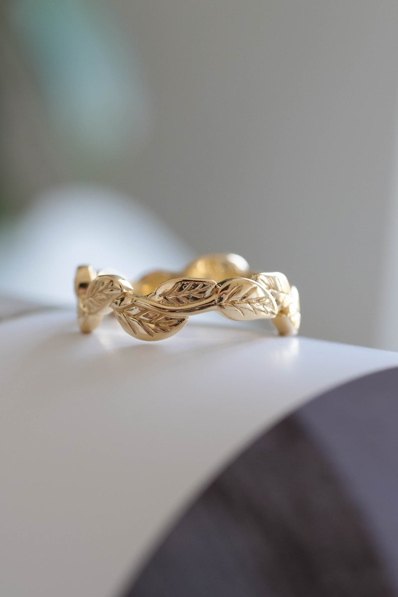 Solid Gold Leaves Wedding Ring for Men / Women, Unconventional Leaf Wedding Band, Laurel wreath Leaf Eternity ring, Nature Wedding Ring image 9