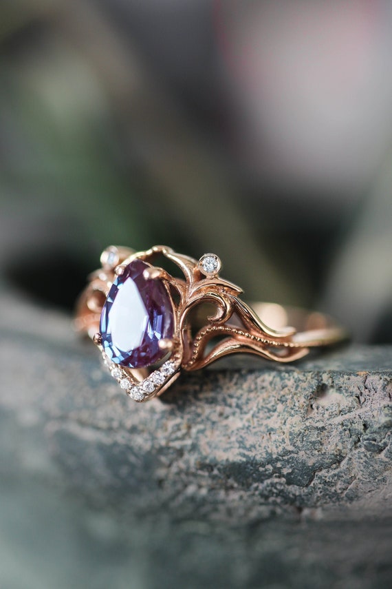 Alexandrite and Diamonds Ring, Unique Engagement Ring, Moissanite Ring,  Vintage Wedding, Leaves Ring, Colour Change, Nature Ring for Woman - Etsy