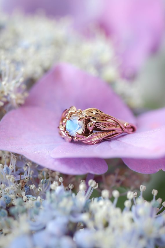 Anillo de oro con piedra rosa new arrivals