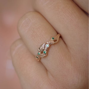 Twig wedding band - Dainty Emerald Leaf Ring, Botanical Ring, Small Emerald Ring inspired by Nature, Elven Gold Branch Ring for Women