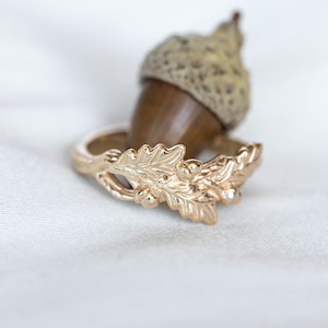 Wedding Band with Oak leaves and Acorns, Oak Leaf Wedding ring for Women, Marriage ring for Forest Inspired Wedding, 14k or 18K Solid Gold