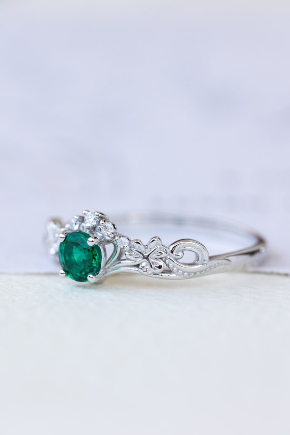 Irish emerald rings deals