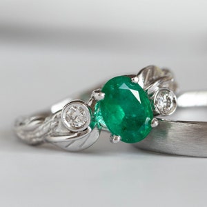 1 carat Emerald Engagement Ring, White Gold Branch Ring, Leaf Engagement Ring with Diamonds, Emerald ring, Twig Wedding Band, Nature Ring