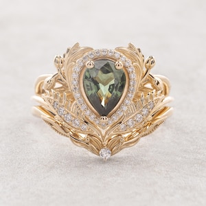 Magnificent bridal ring set with green sapphire and diamond halo, Nature inspired engagement ring with matching wedding band, Faerie ring