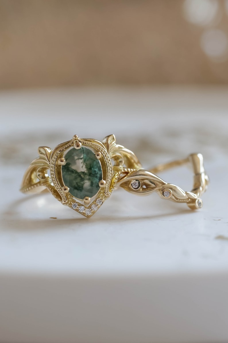 READY TO SHIP, Size 7 Us, Green Moss agate Engagement Ring & Leafy Vine Wedding Band, Elvish Nature Inspired Oval shaped Engagement Ring Set image 3