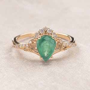 1ct Natural Big Emerald and Diamonds Engagement Ring for Bride, Gold Leaf Ring with Diamond Crown, Art Nouveau Inspired Elven Jewelry